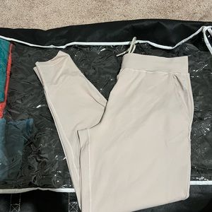 Alphalete pro elite joggers - tan